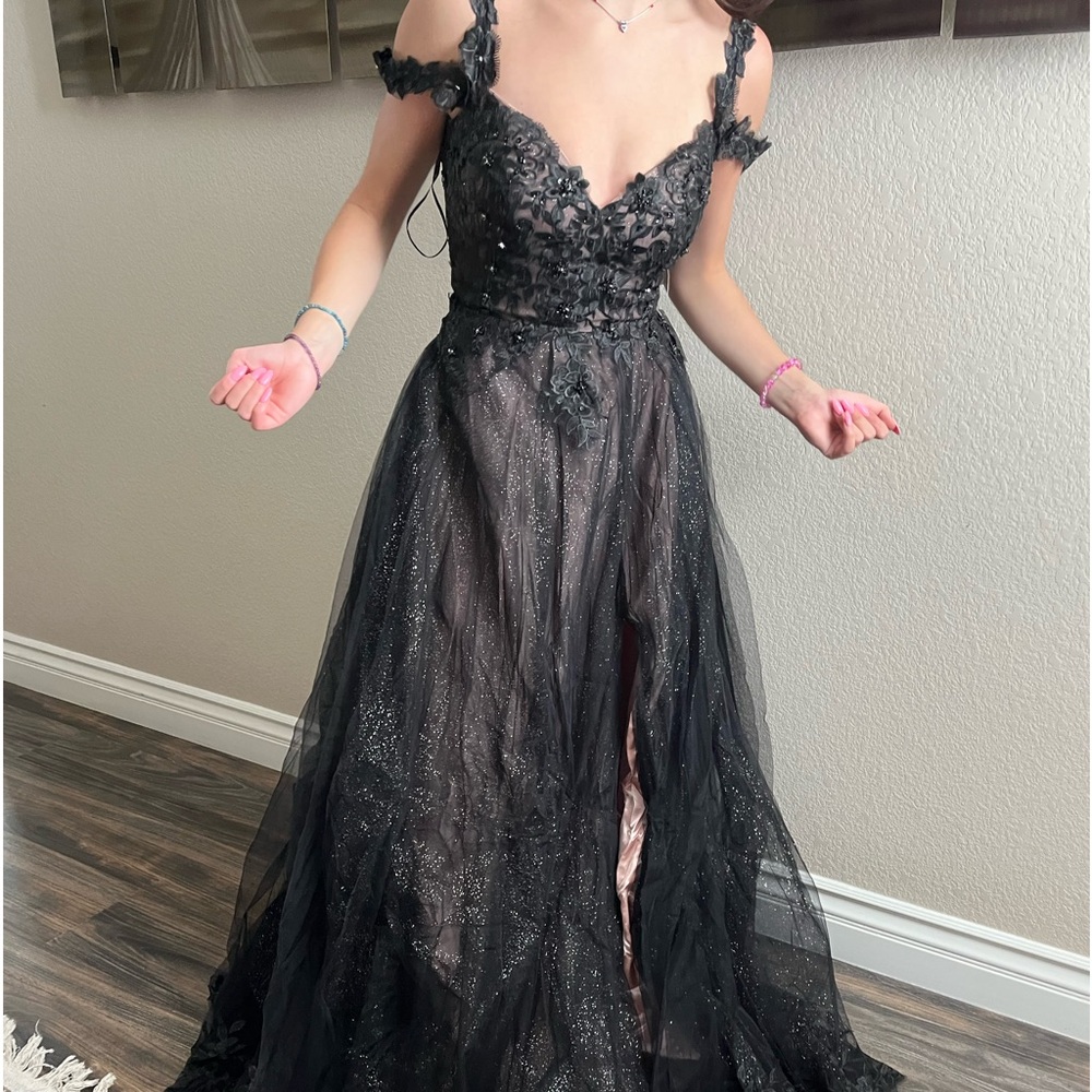 BEAUTIFUL PROM DRESS